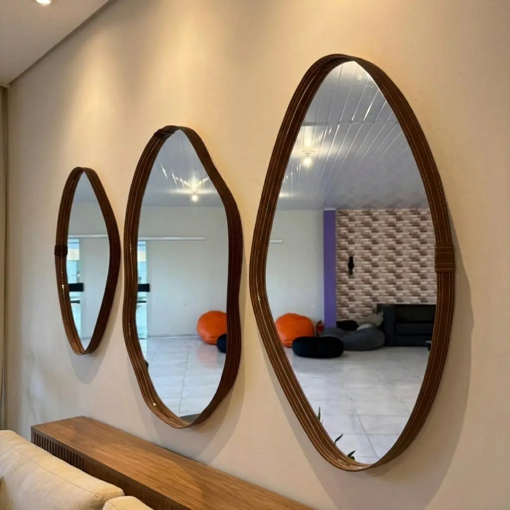 Kit 3 Espelhos Orgânicos Decorativos com Moldura em Couro Premium